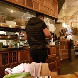 Khan Food & Bar, Budapest - Belső