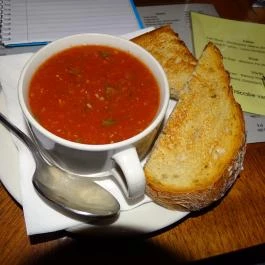 Kiadó Kocsma, Budapest - Étel/ital