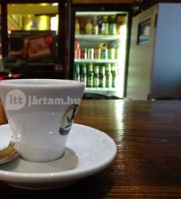 Kicsi Ír Kávézó