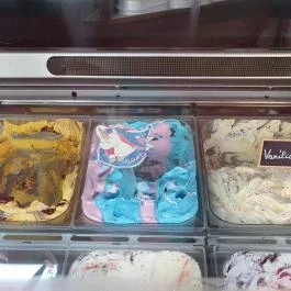 Kis Virág Presszó - Amaretto Fagyizó Tiszakécske - Egyéb