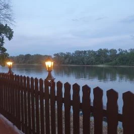 Kiskőrössy Halászcsárda Szeged - Külső kép