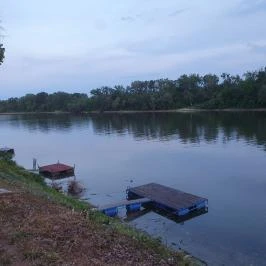 Kiskőrössy Halászcsárda Szeged - Külső kép