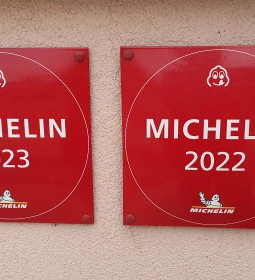 Kistücsök Étterem, Borpince & Vinotéka