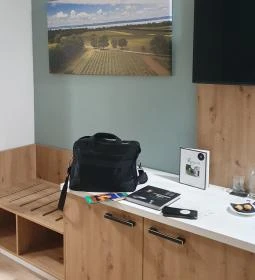 Kistücsök Food & Room