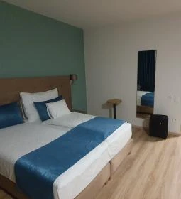 Kistücsök Food & Room