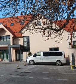 Kistücsök Food & Room