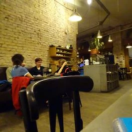 Kisüzem Budapest - Belső