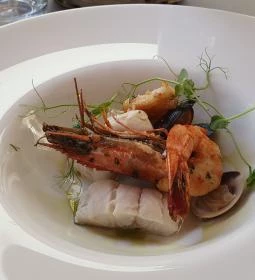 Knysa - Kitchen & Bar