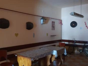 Koccintó presszó Abony