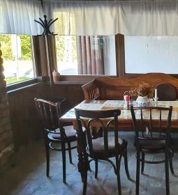 Kökénydombi Csárda