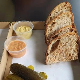 Kolbászfalu, Balatonakarattya - Egyéb