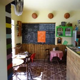 Kolorbár Kulturális Mulató Gyöngyös - Belső