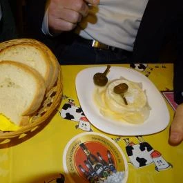 Komló és Tehén, Budaörs - Étel/ital