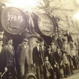 Komló és Tehén, Budaörs - Egyéb