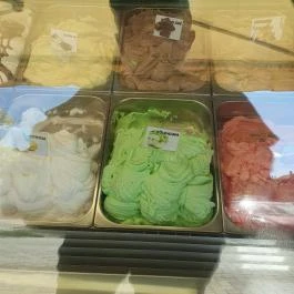 Korzó Fagylaltozó, Mosonmagyaróvár - Étel/ital