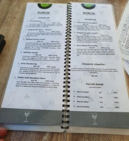 Központ Café & Bistro