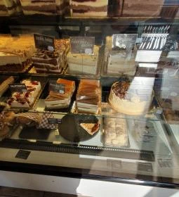 Krémház Cukrászda & Kávézó