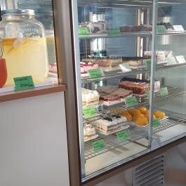 Krisztina Cukrászda, Écs - Étel/ital