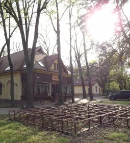 Krúdy Étterem (Villa Hotel)