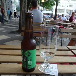 Különc Bár, Budapest - Étel/ital