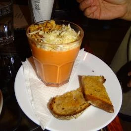 La Nube Budapest - Étel/ital