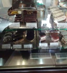 La Rosa - Belvárosi Cukrászda és Kávézó