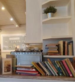 La Vie En Rose Coffee & Lifestyle