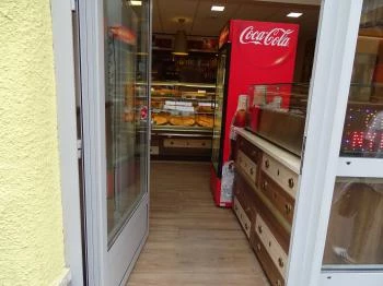 Labut & Hanife Pékség Budapest