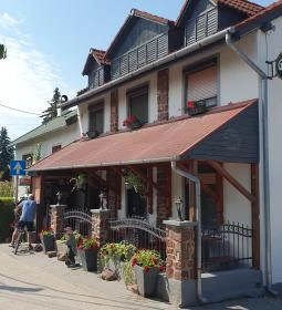 Lacus Pelso Pizzéria & Söröző