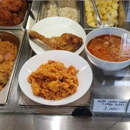 Lakomázó, Vác - Egyéb