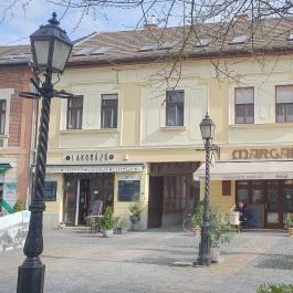 Lakomázó, Vác - Egyéb