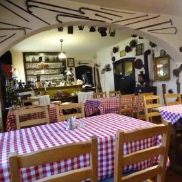 Lámpás Étterem és Galéria Zsámbék - Belső