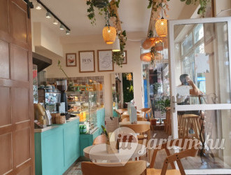 Lara Café, Budapest