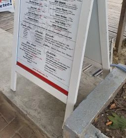 Larios Beach Bar by Deep Burger