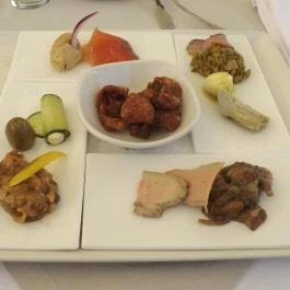 Larus Étterem és Rendezvényközpont, Budapest - Étel/ital