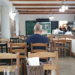 Leckerli Ínyenc Állomás Törökbálint - Egyéb