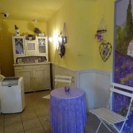 Levendula Kézműves Fagylaltozó Debrecen - Belső