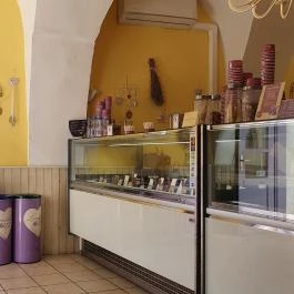 Levendula Kézműves Fagylaltozó Szentendre - Belső