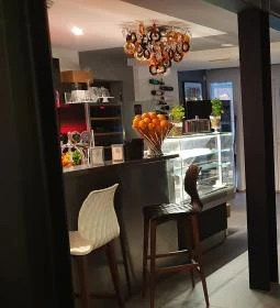 LIDO Kávézó & Borbár