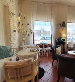 Lipóti Pékség & Kávézó