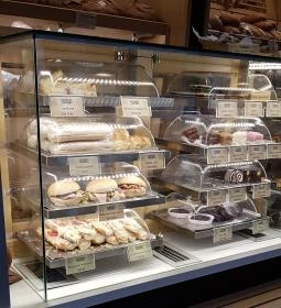 Lipóti Pékség & Kávézó