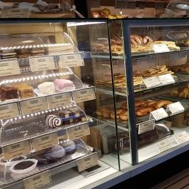 Lipóti Pékség & Kávézó, Biatorbágy - Belső