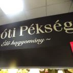 Lipóti Pékség & Kávézó - Blaha Lujza tér Budapest - Külső kép