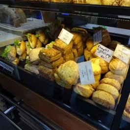 Lipóti Pékség & Kávézó - Nagy Lajos király útja, Budapest - Étel/ital