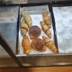 Lipóti pékség és Kávézó - Vasútállomás Tatabánya - Étel/ital
