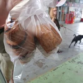 Lipóti pékség és Kávézó - Vasútállomás, Tatabánya - Étel/ital