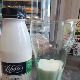 Lipóti pékség, Tata Tata - Egyéb