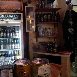 Liquid Rock, Budapest - Belső