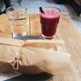 London Coffee Society, Budapest - Étel/ital