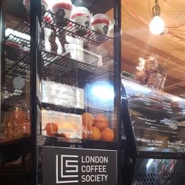 London Coffee Society, Budapest - Belső